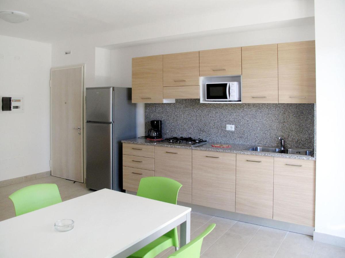 Apartment Fiore-1 By Interhome 利尼亚诺萨比亚多罗 外观 照片